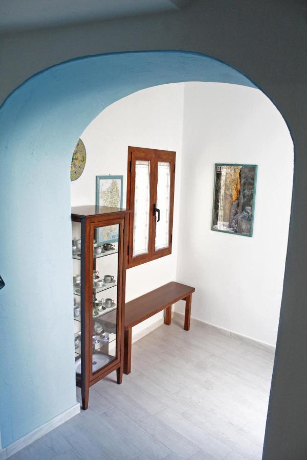 La Casa Del Corso Bed & Breakfast Orgosolo Exterior photo